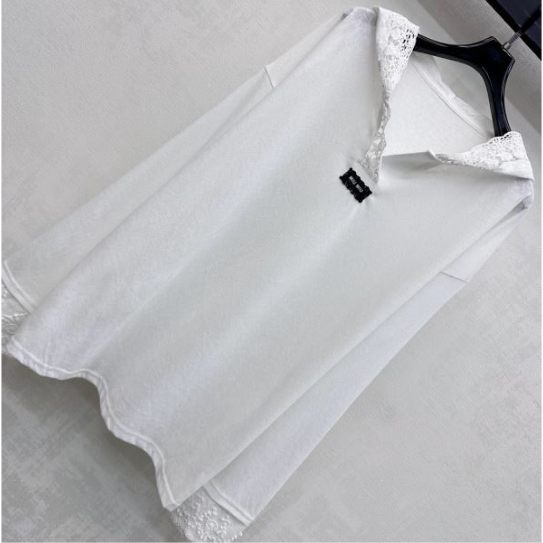 カジュアル 可愛い MIU MIU ミュウミュウ スーパーコピー スウェット 人気