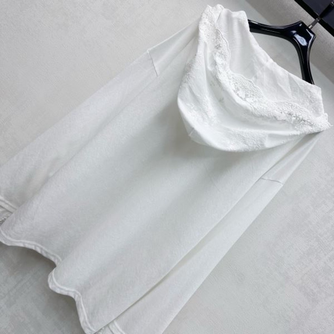 カジュアル 可愛い MIU MIU ミュウミュウ スーパーコピー スウェット 人気