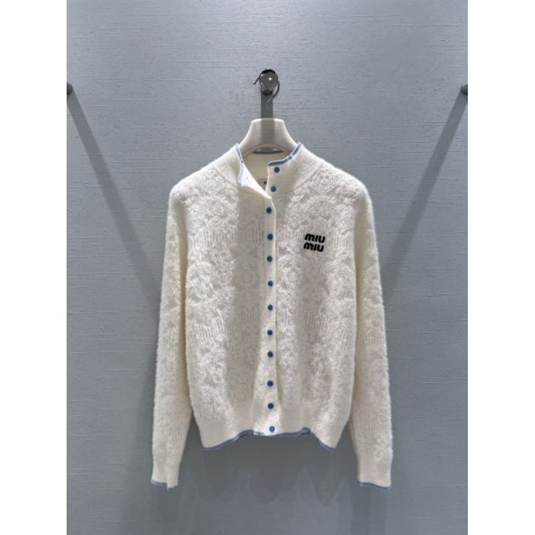 ガーリー 繊細 MIU MIU ミュウミュウ スーパーコピー ニットカーディガン 軽量