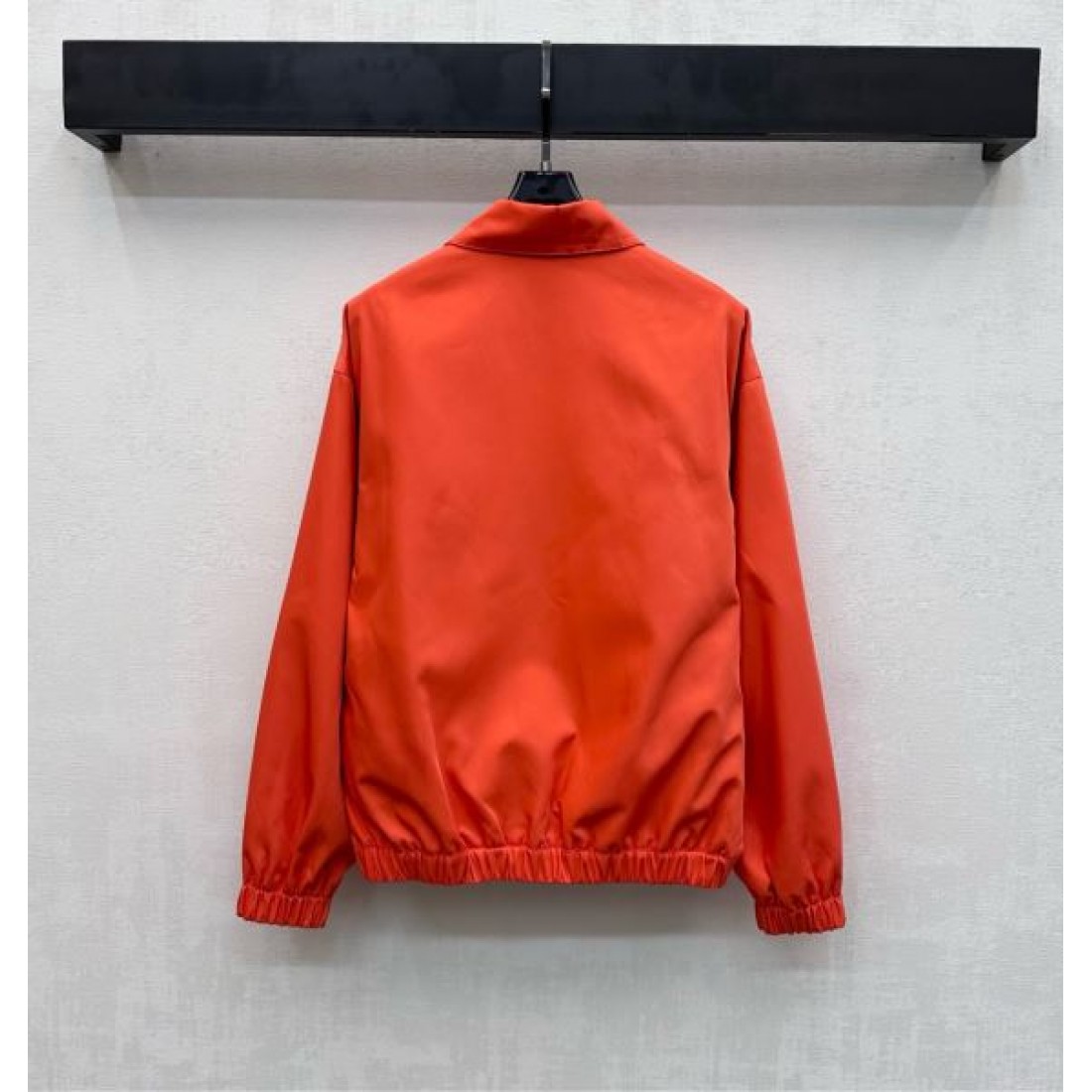 トレンド感 上質感 MIU MIU ミュウミュウ スーパーコピー ジャケット 注目