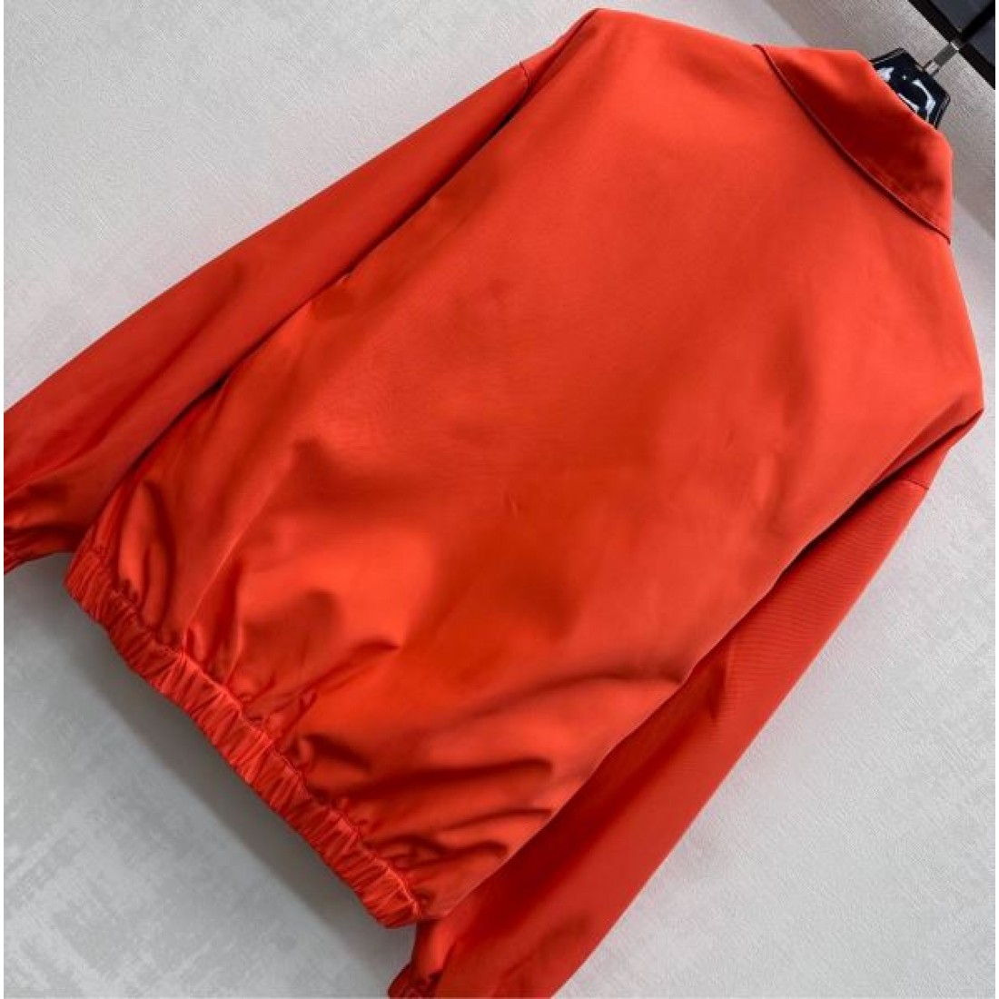 トレンド感 上質感 MIU MIU ミュウミュウ スーパーコピー ジャケット 注目