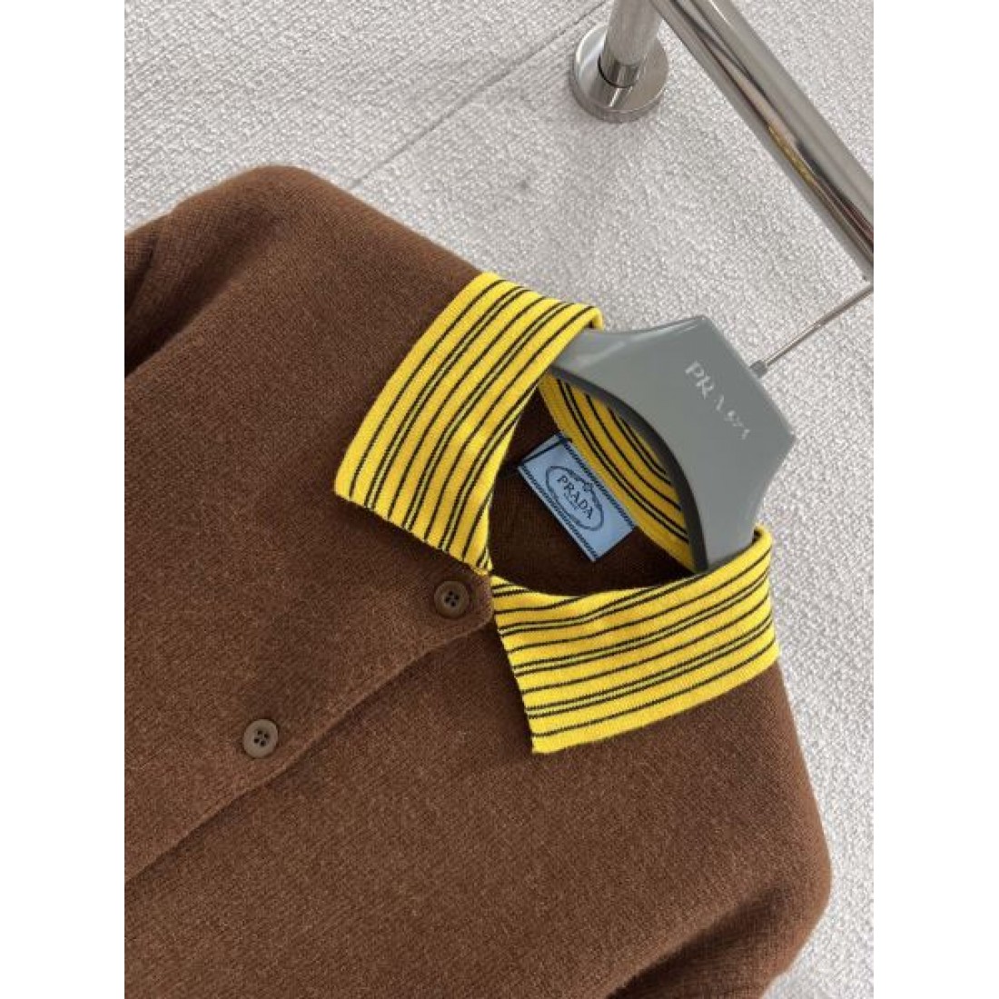 エレガント 温かみ PRADA プラダ スーパーコピー ニットカーディガン 上品