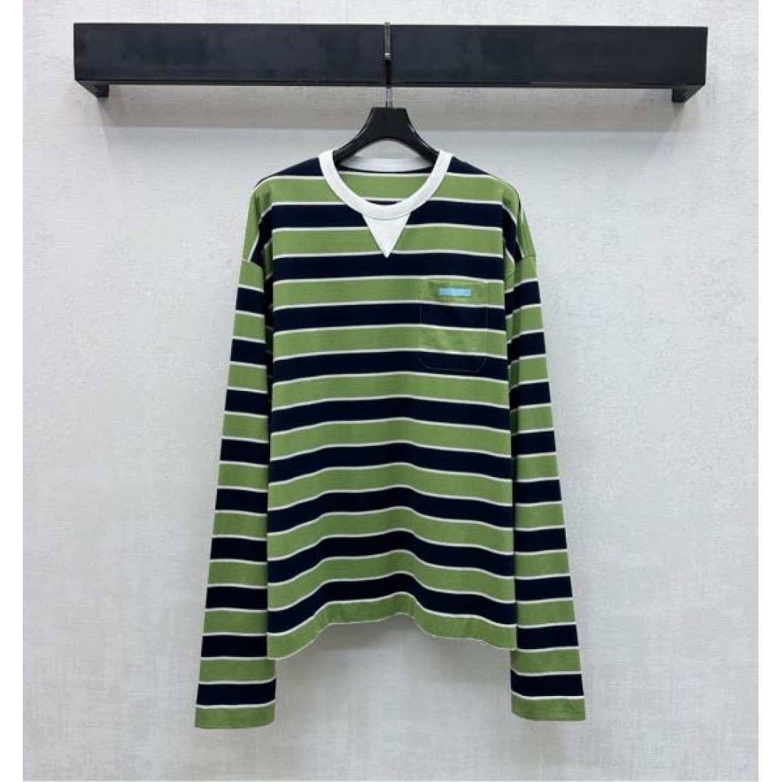 洗練 ベーシック PRADA プラダ スーパーコピー 長袖Tシャツ 実用的