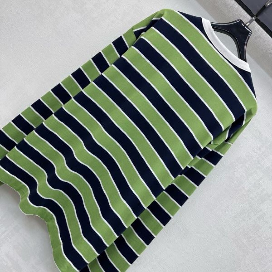 洗練 ベーシック PRADA プラダ スーパーコピー 長袖Tシャツ 実用的