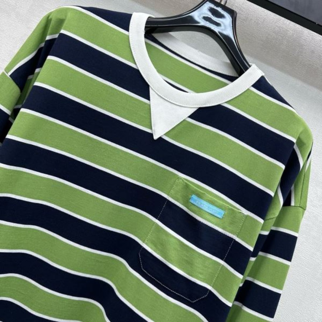 洗練 ベーシック PRADA プラダ スーパーコピー 長袖Tシャツ 実用的