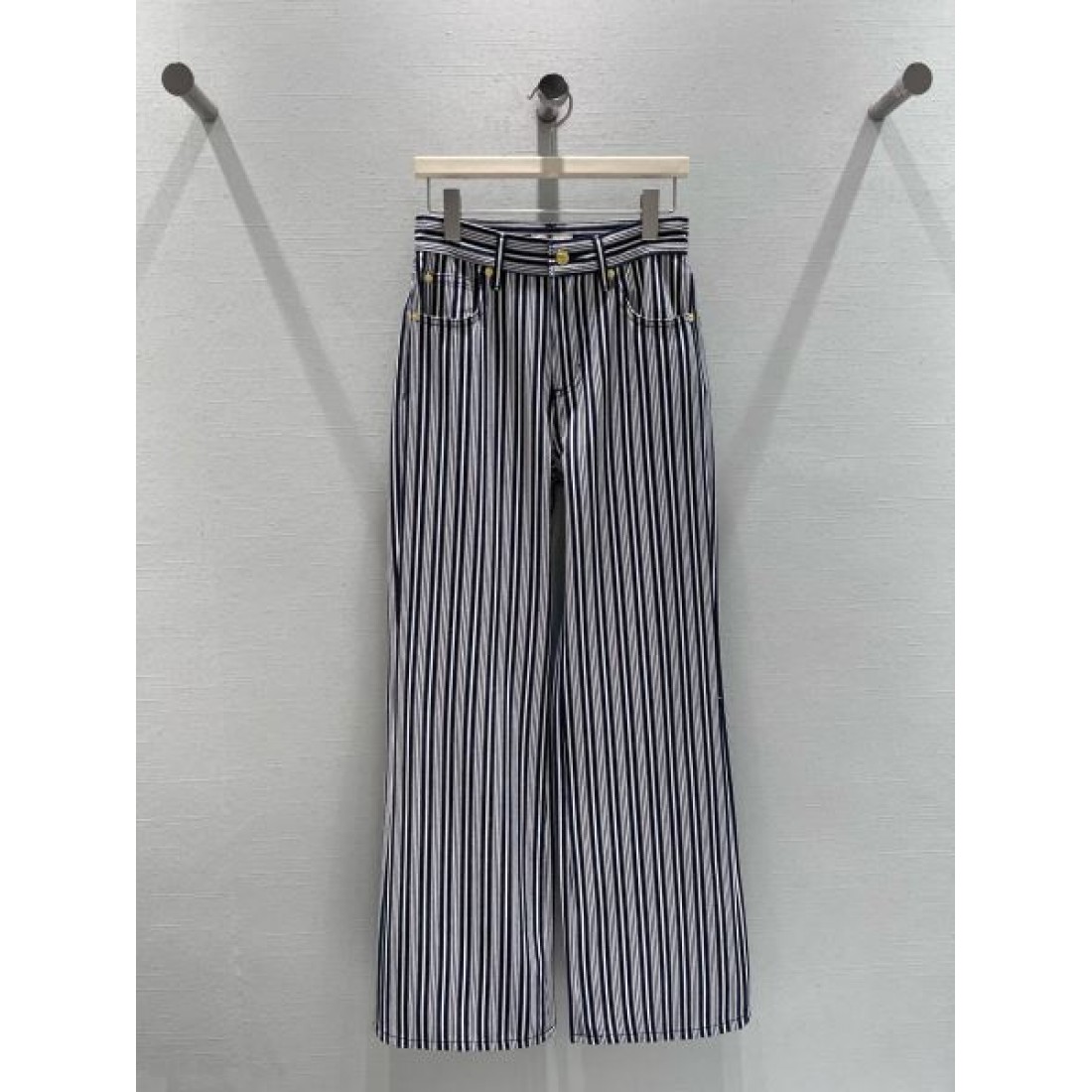 エレガント 上質感 CELINE セリーヌ スーパーコピー パンツ 洗練美