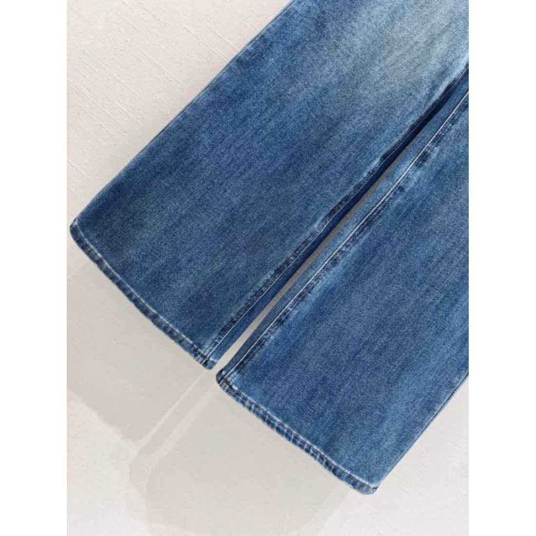 洗練 上品 CHANEL シャネル スーパーコピー デニムパンツ 高級感