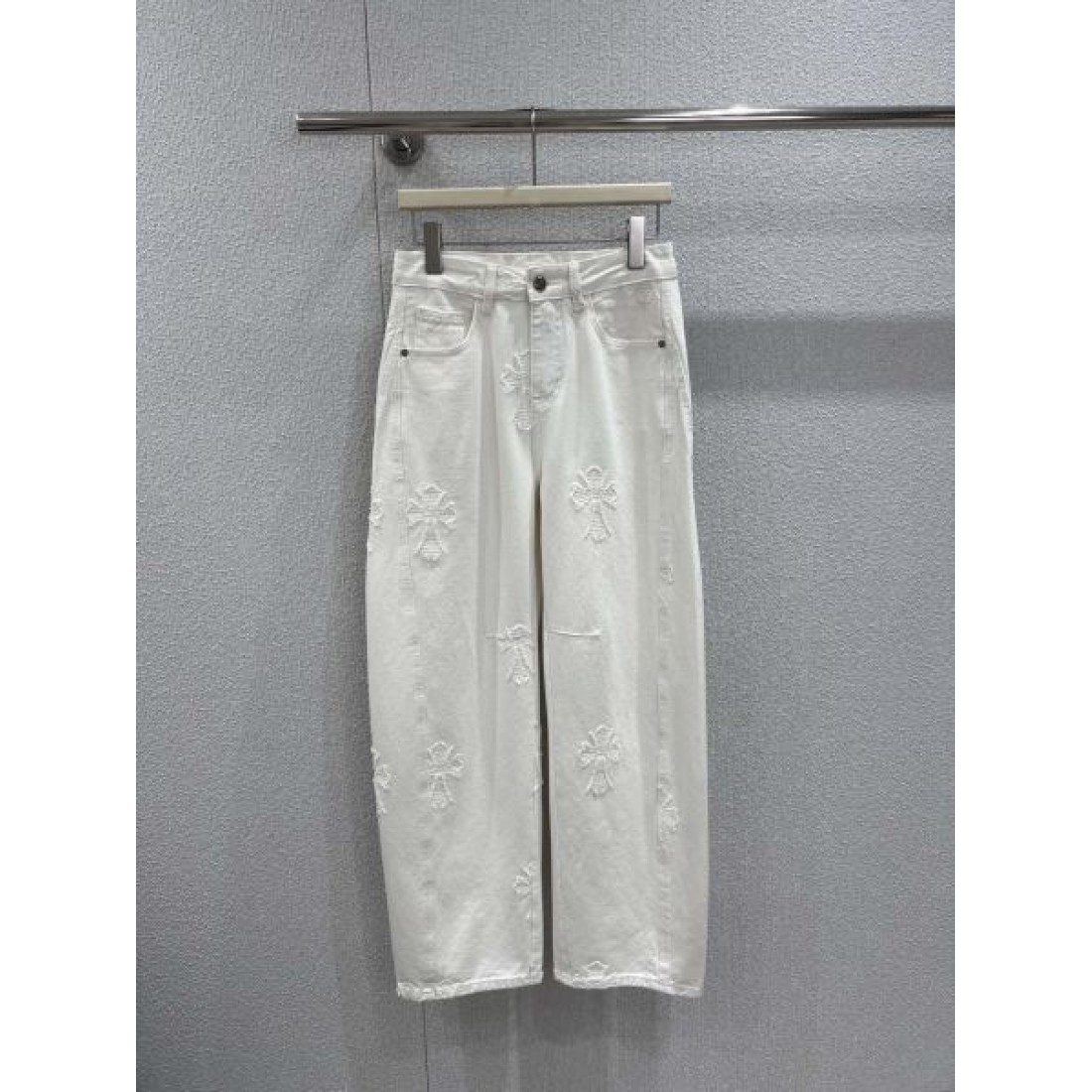 重厚感 無骨 CHROME HEARTS クロムハーツ スーパーコピー デニムパンツ 存在感