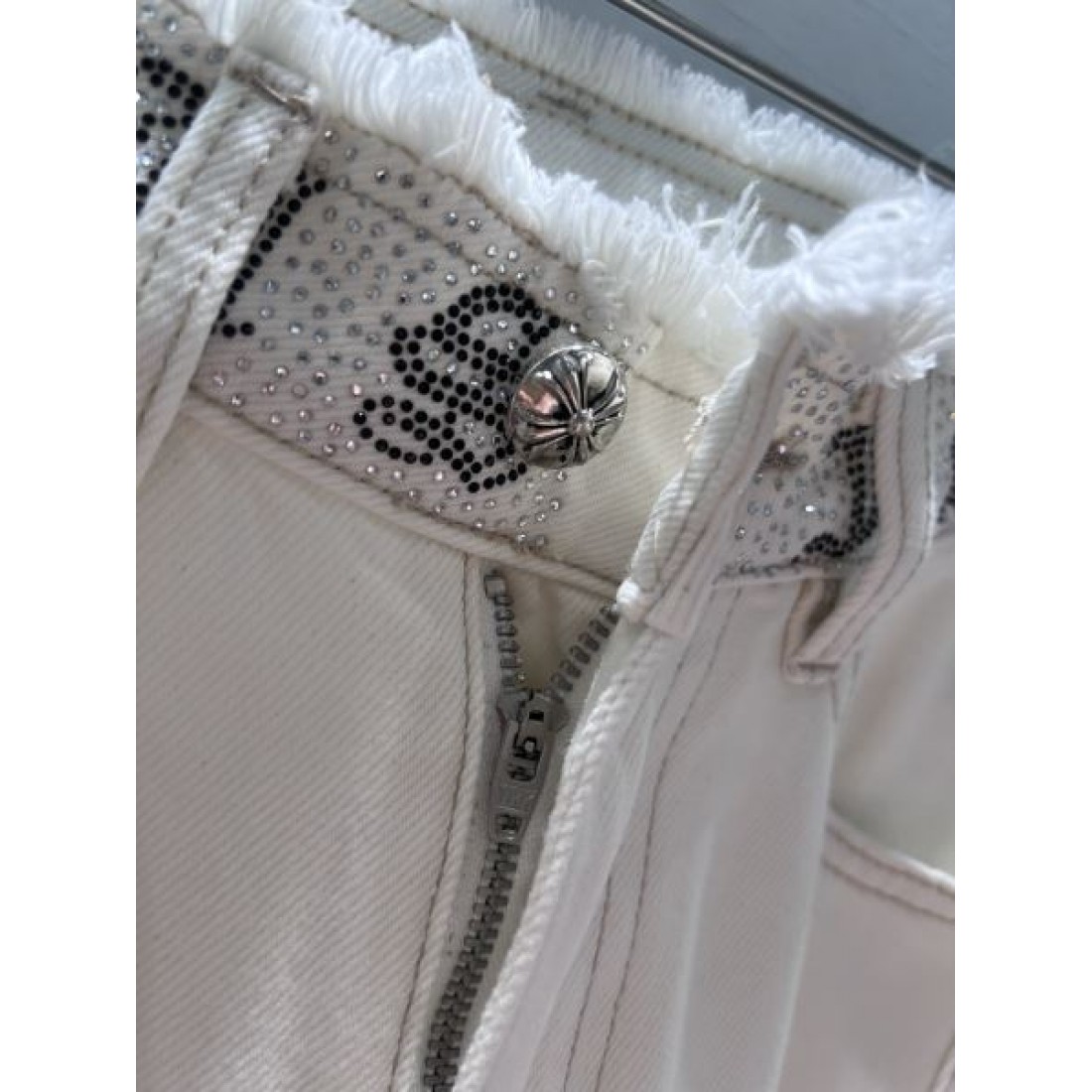 ロック調 個性的 CHROME HEARTS クロムハーツ スーパーコピー デニムパンツ 希少