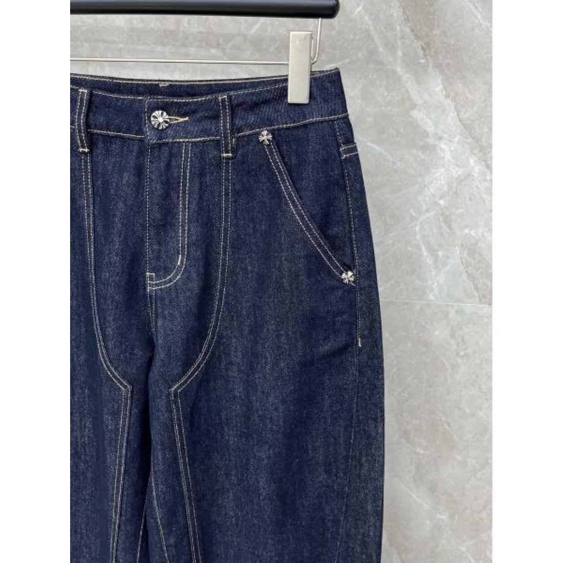 精巧 迫力 CHROME HEARTS クロムハーツ スーパーコピー デニムパンツ 本格派