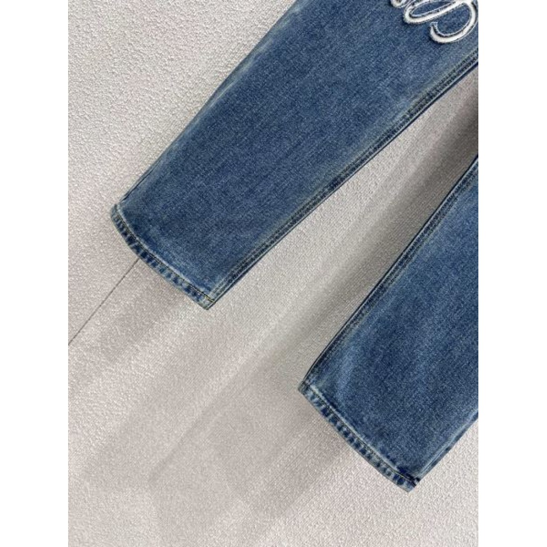  上質感 モード LOEWE ロエベ スーパーコピー デニムパンツ 柔軟