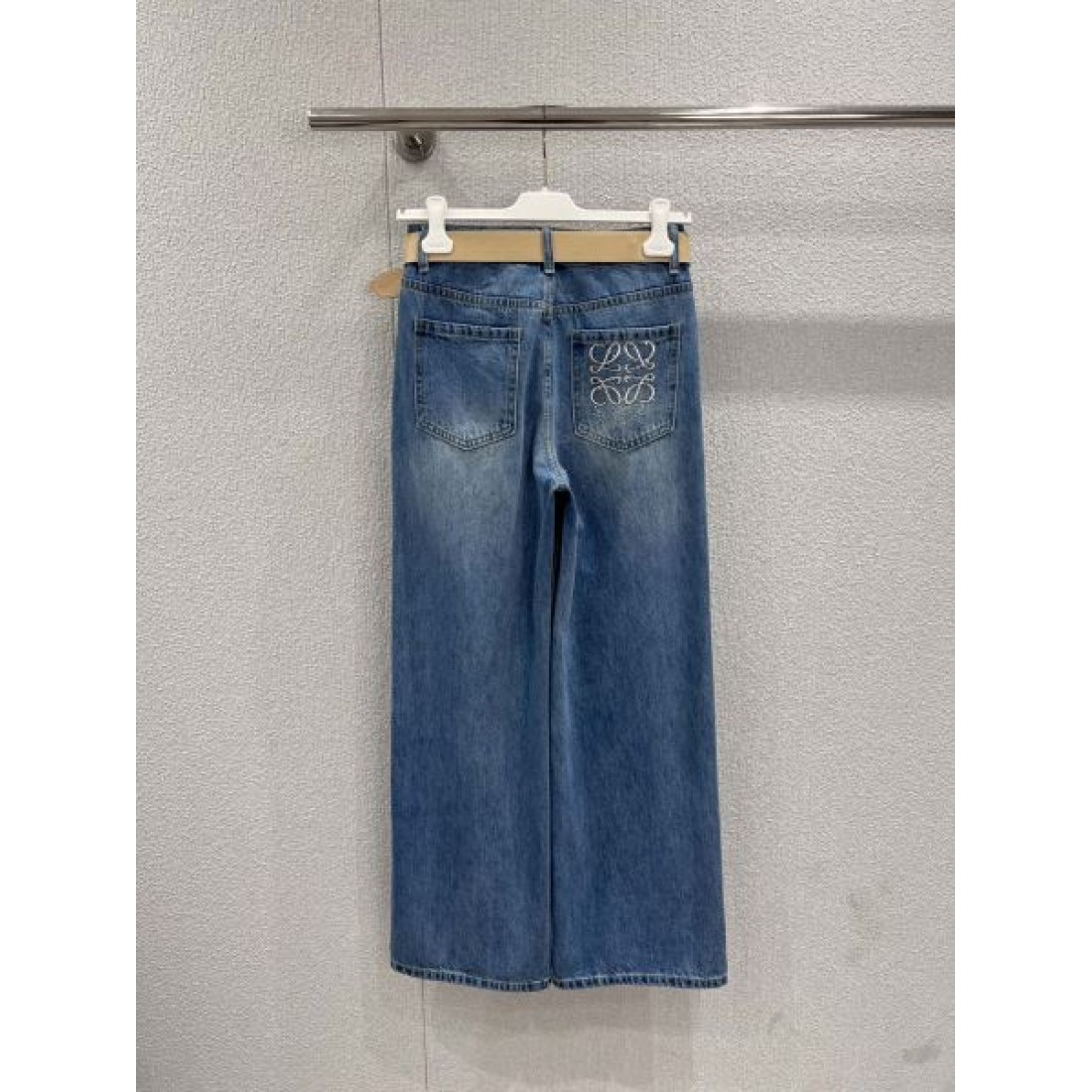  シンプル 端正 LOEWE ロエベ スーパーコピー デニムパンツ 耐久性