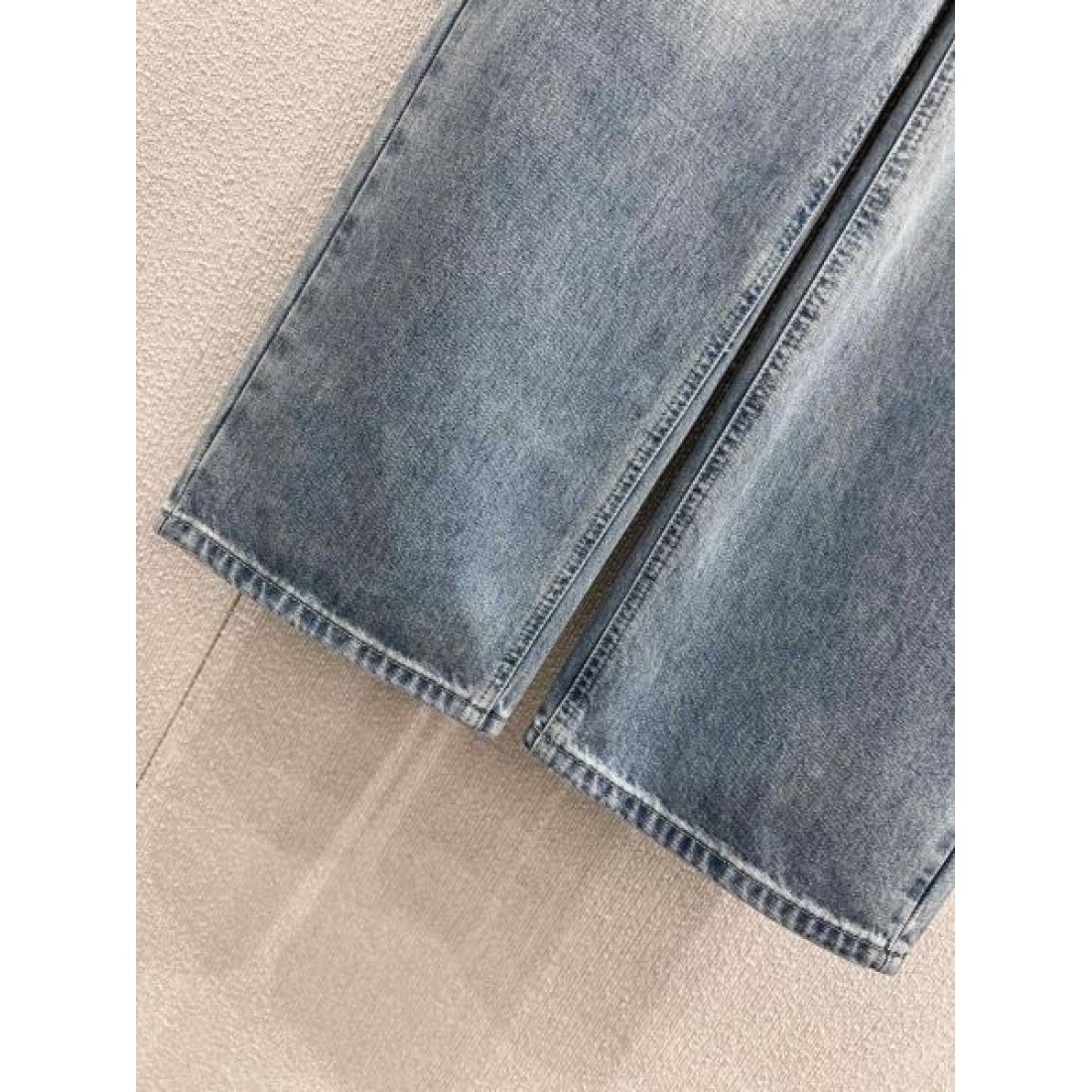 トレンド感 スタイリッシュ LOEWE ロエベ スーパーコピー デニムパンツ 万能