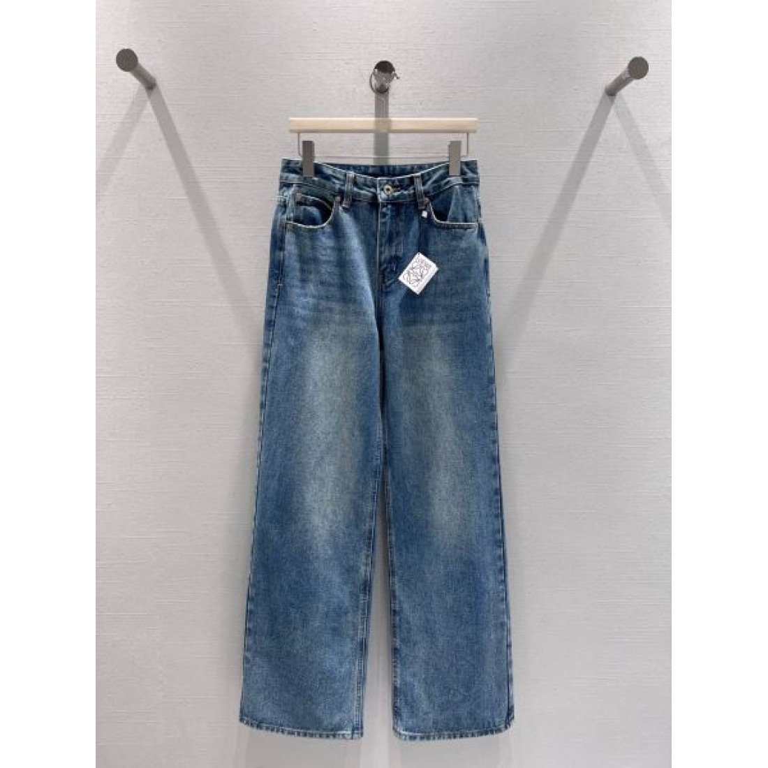 快適設計 ナチュラル LOEWE ロエベ スーパーコピー デニムパンツ 軽量