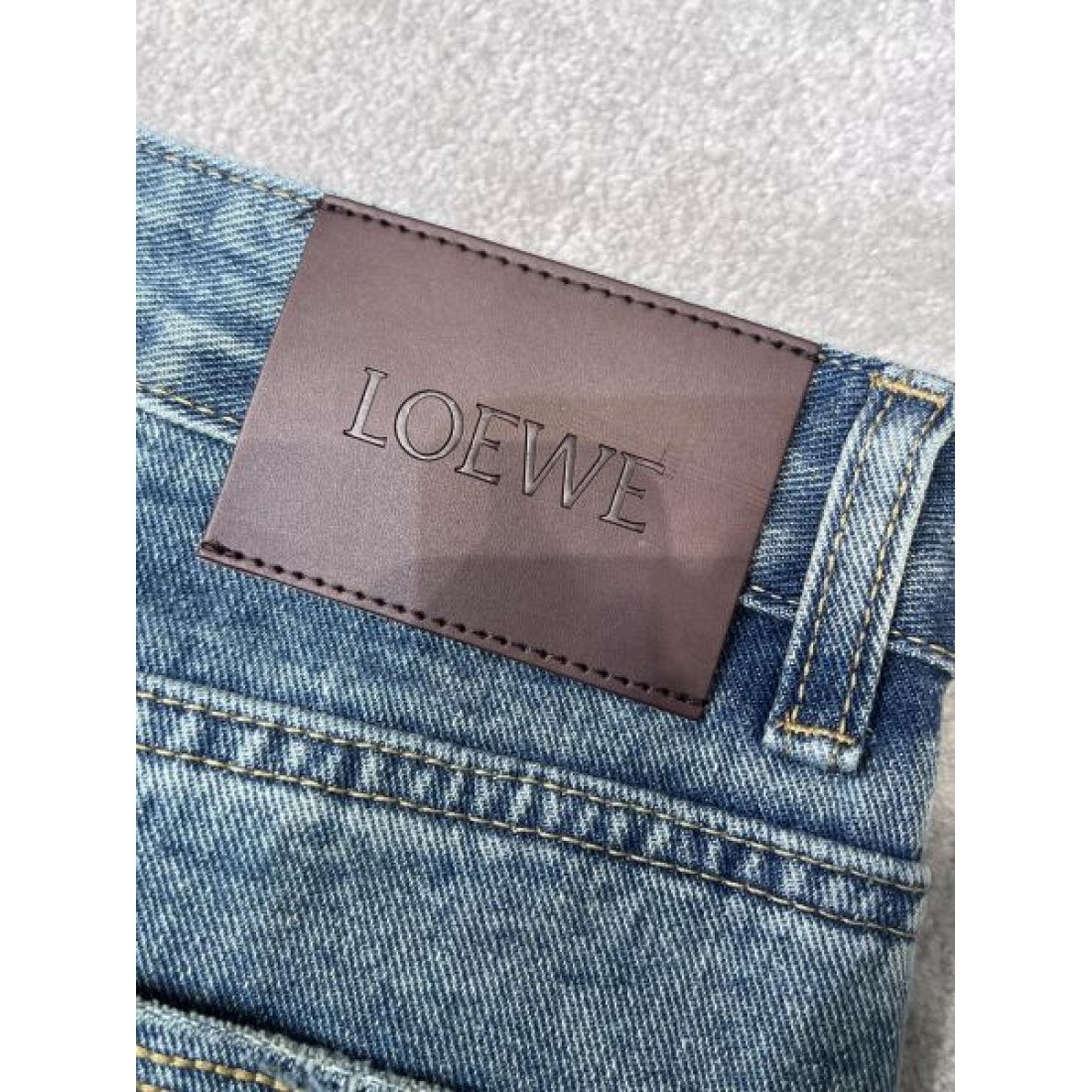 快適設計 ナチュラル LOEWE ロエベ スーパーコピー デニムパンツ 軽量