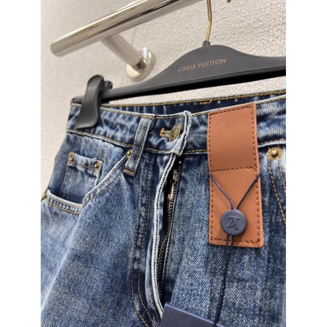  高級感 エレガント LOUIS VUITTON ルイヴィトン スーパーコピー デニムパンツ 注目