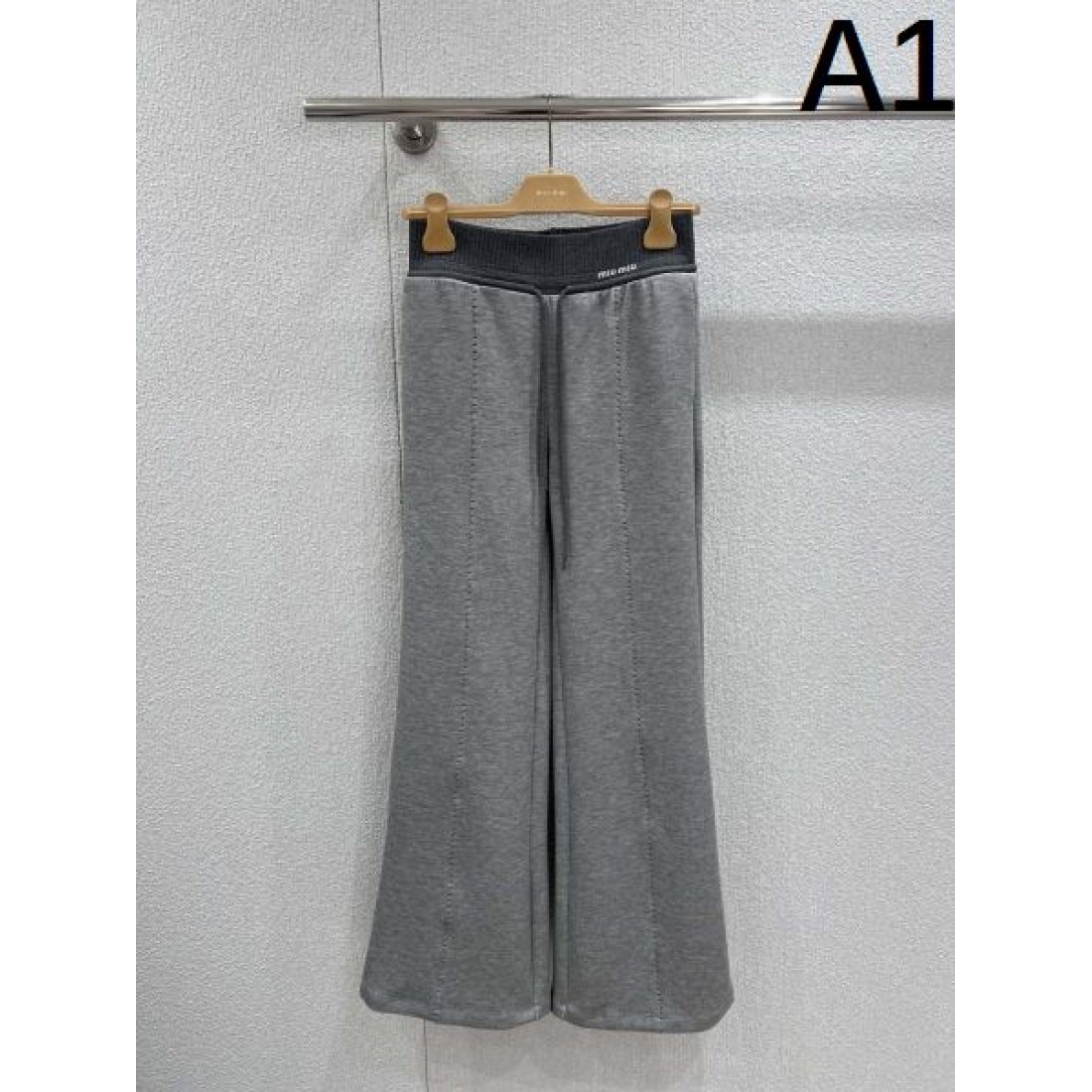 スタイリッシュ ベーシック MIU MIU ミュウミュウ スーパーコピー パンツ 快適 上級感