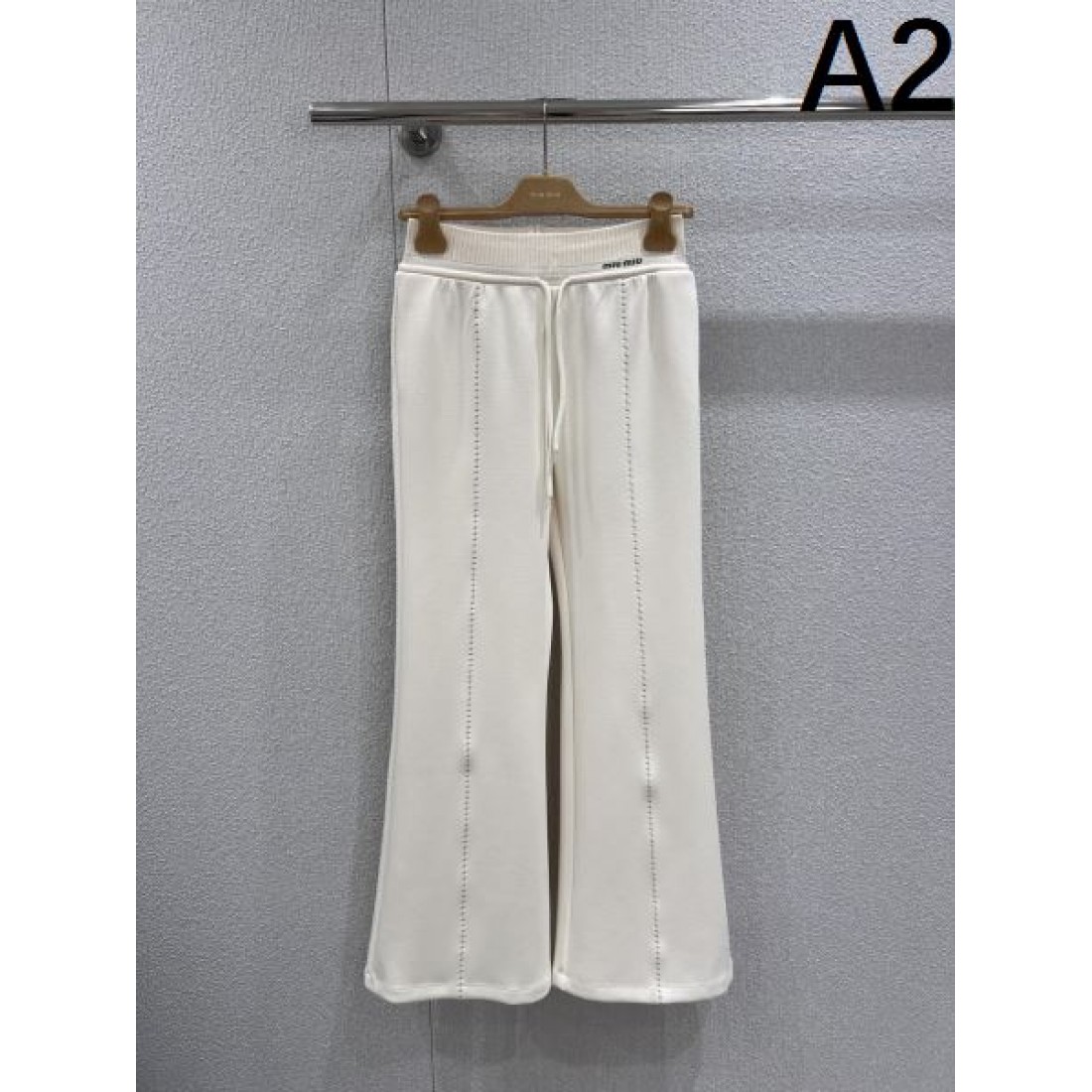 スタイリッシュ ベーシック MIU MIU ミュウミュウ スーパーコピー パンツ 快適 上級感