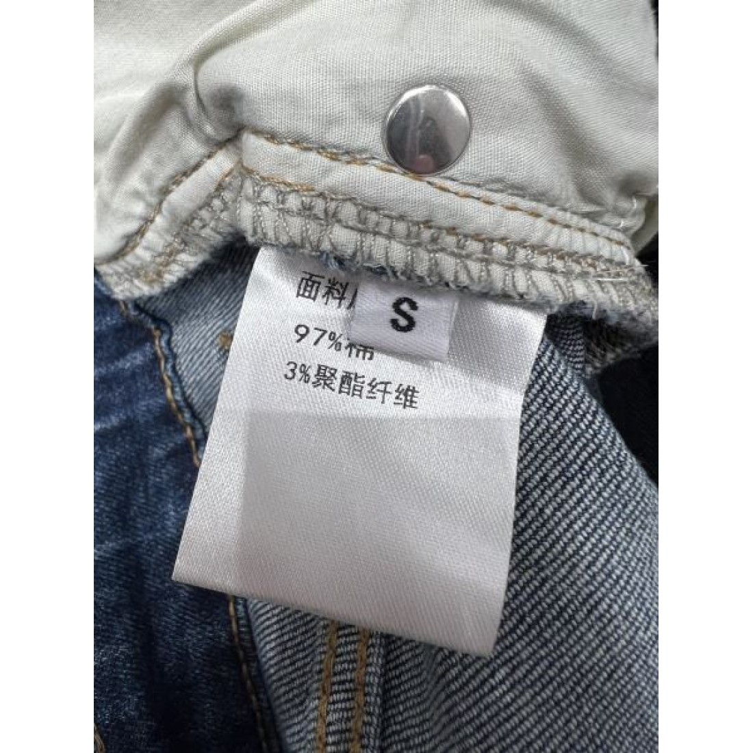 シャープ ミニマル PRADA プラダ スーパーコピー パンツ 都会的 クリーン