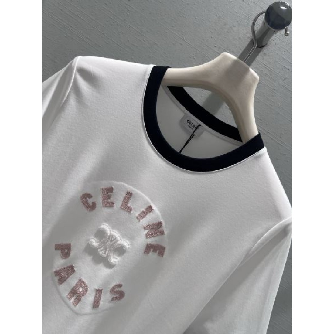 シンプル 上品 CELINE セリーヌ スーパーコピー 半袖Tシャツ 洗練 上質