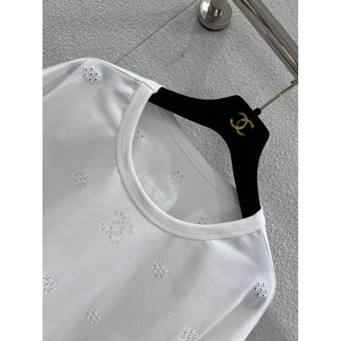 モダン 高級感 CHANEL シャネル コピー 半袖Tシャツ 洗練 上質