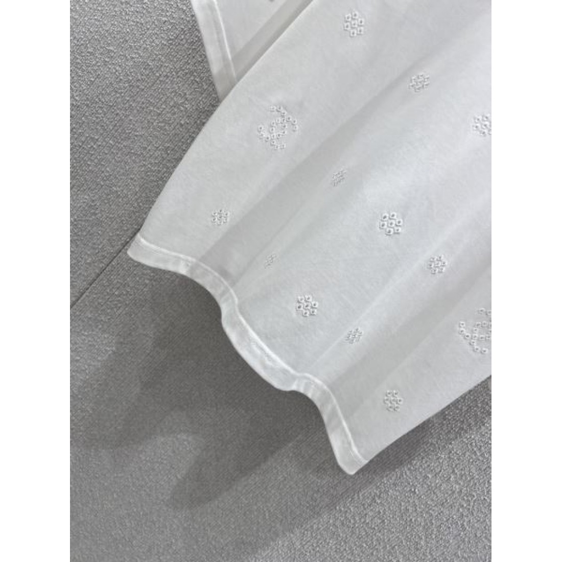 モダン 高級感 CHANEL シャネル コピー 半袖Tシャツ 洗練 上質