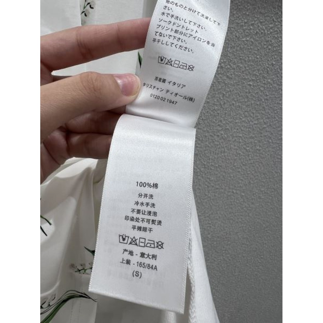 フェミニン 洗練デザイン DIOR ディオール コピー 半袖Tシャツ 女性らしい 安定人気