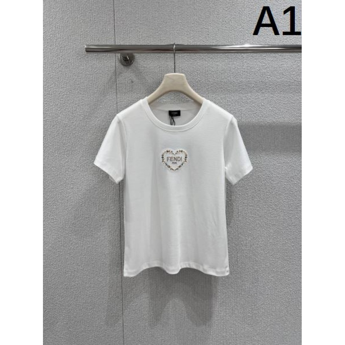 華やか 軽やか FENDI フェンディ コピー ...