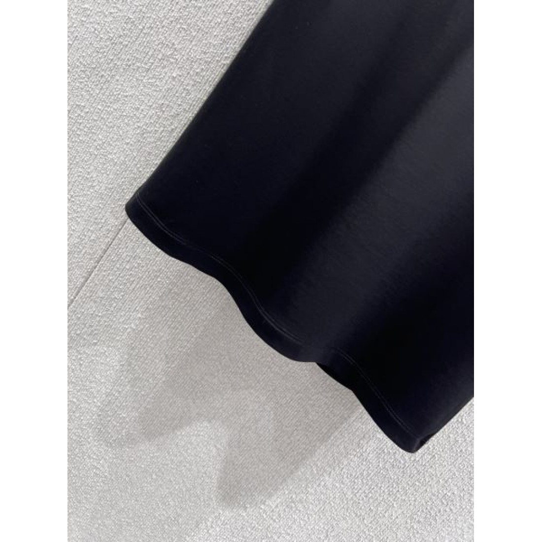 華やか 軽やか FENDI フェンディ コピー 半袖Tシャツ 上質素材 美シルエット