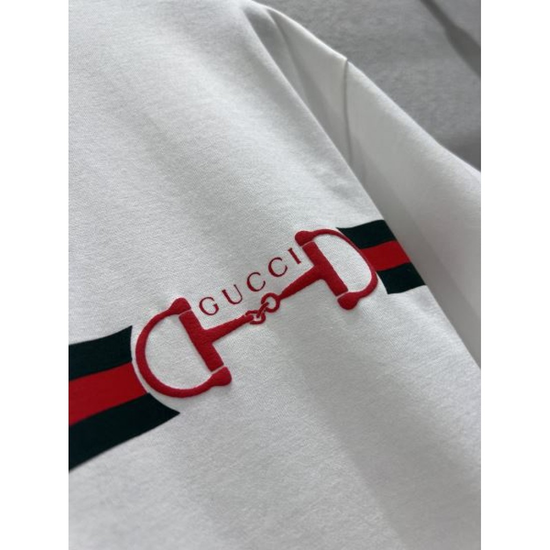  シンプル 上品 GUCCI グッチ コピー 半袖Tシャツ 実用的 高評価