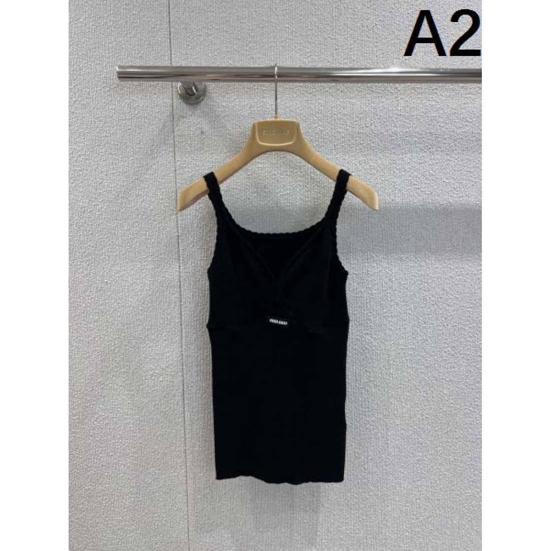  フェミニン 軽やか MIU MIU ミュウミュウ コピー キャミソール 柔らか印象 