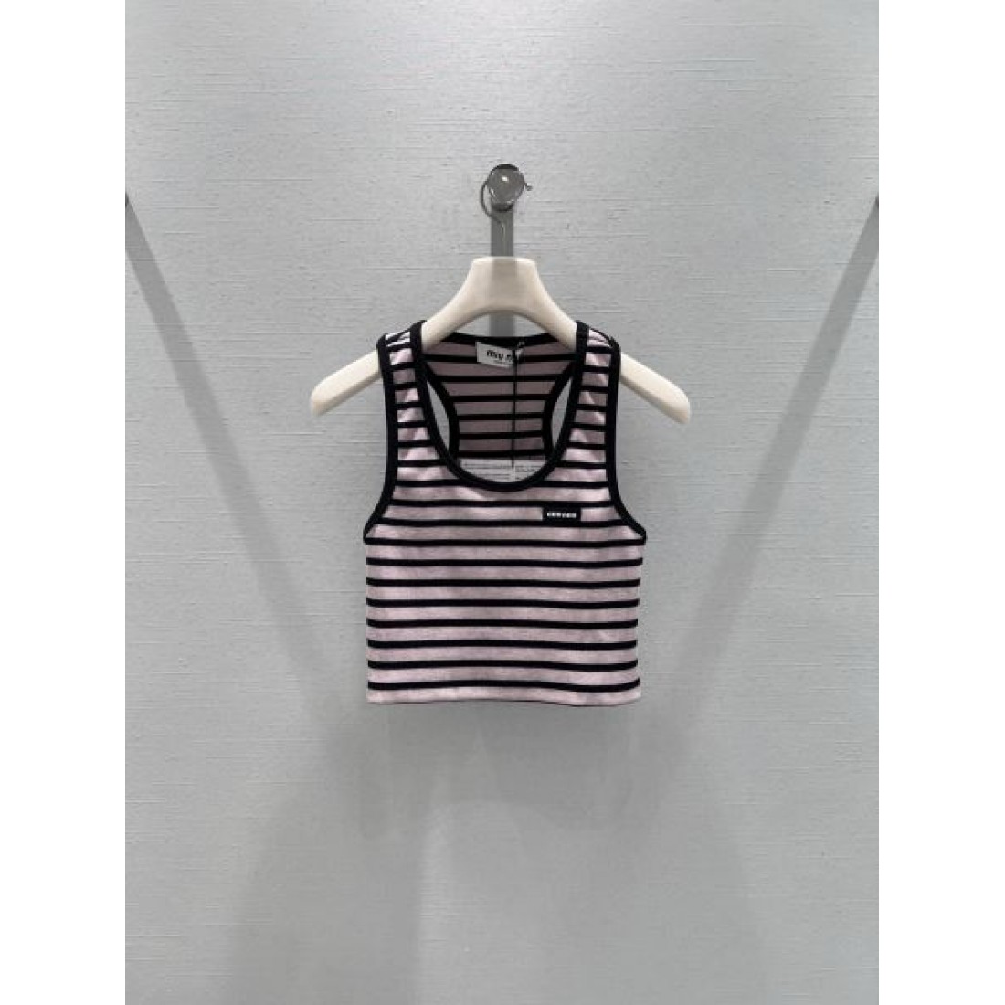 可憐 上品 MIU MIU ミュウミュウ コピー ニットベスト 重ね着万能 デザイン性高