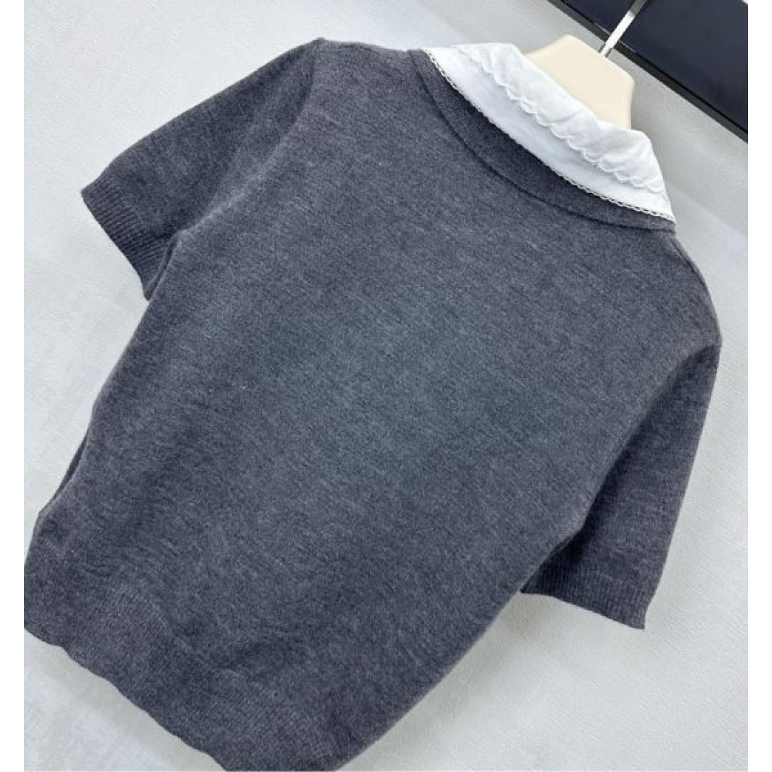 華やか コンパクト MIU MIU ミュウミュウ コピー 半袖ニット 美シルエット