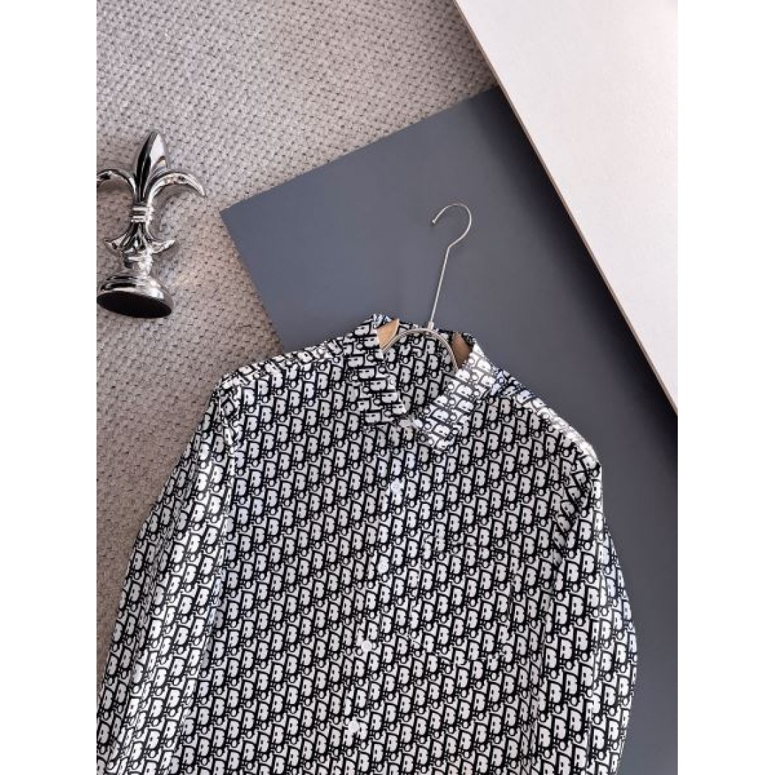 人気 定番 DIOR ディオール スーパーコピー 長袖シャツ 上質生地 大人スタイル