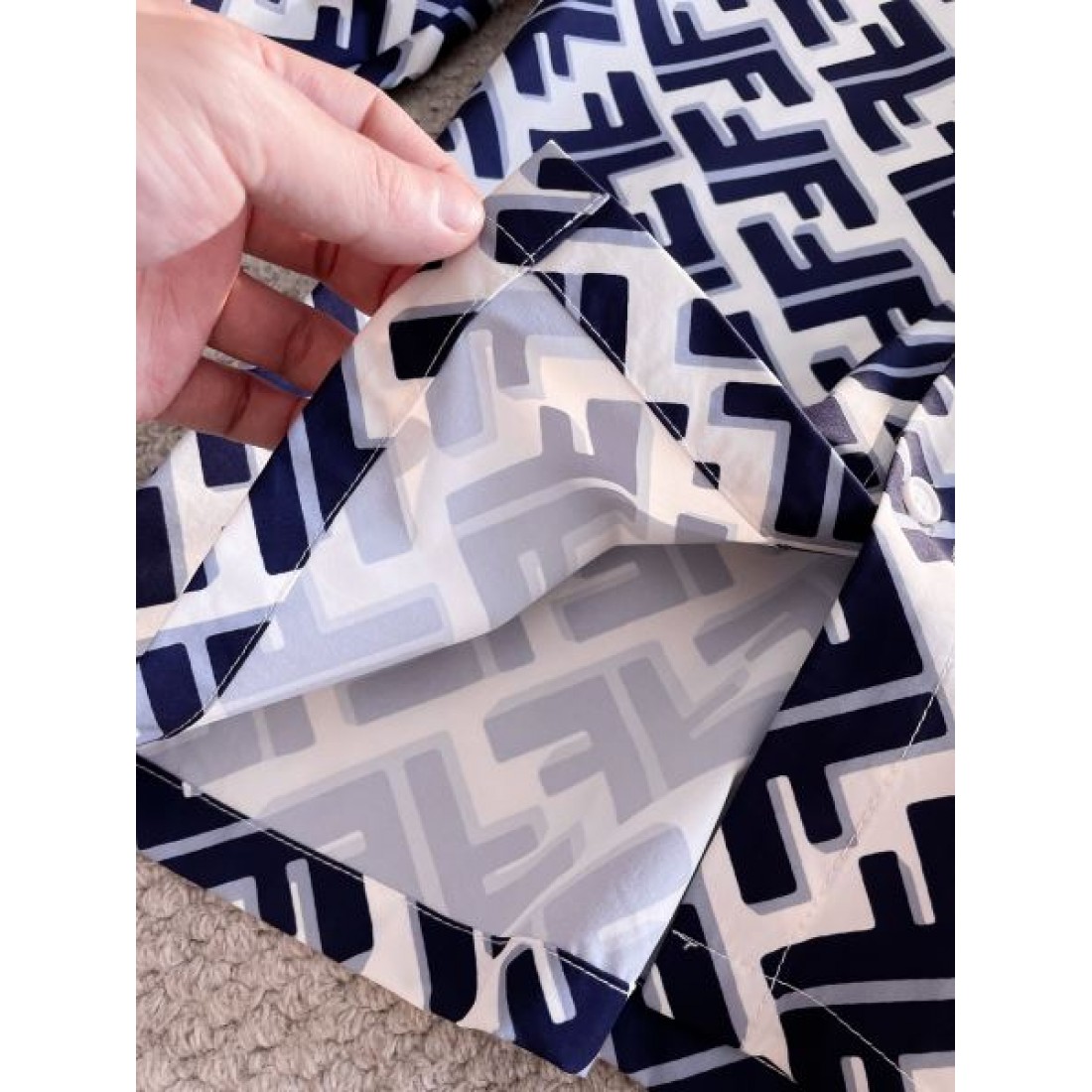 上品洗練 高級感 FENDI フェンディ コピー 長袖シャツ 快適素材 人気定番