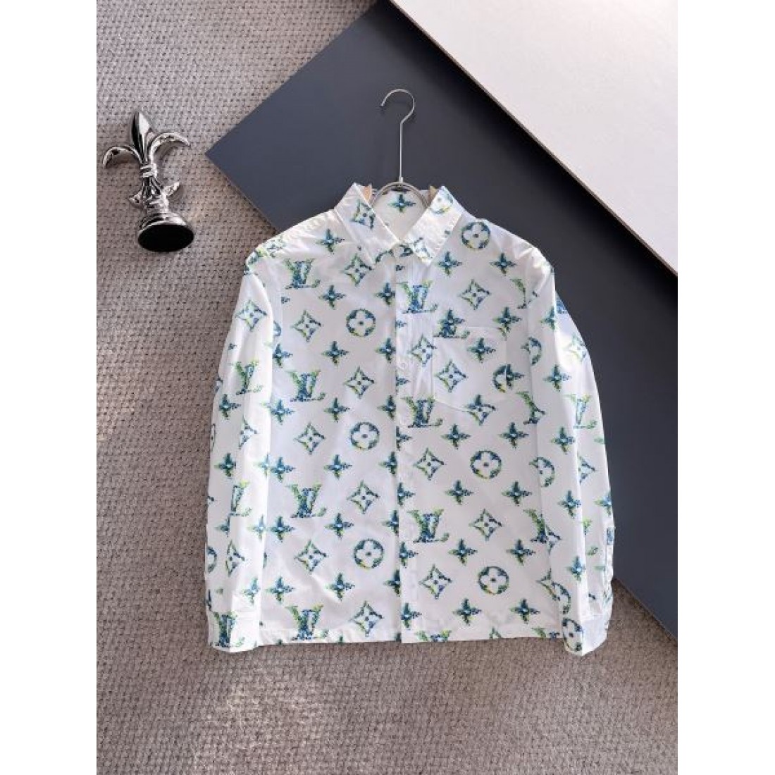 都会的デザイン 上質 LOUIS VUITTON ルイヴィトン コピー 長袖シャツ 軽やか 上品