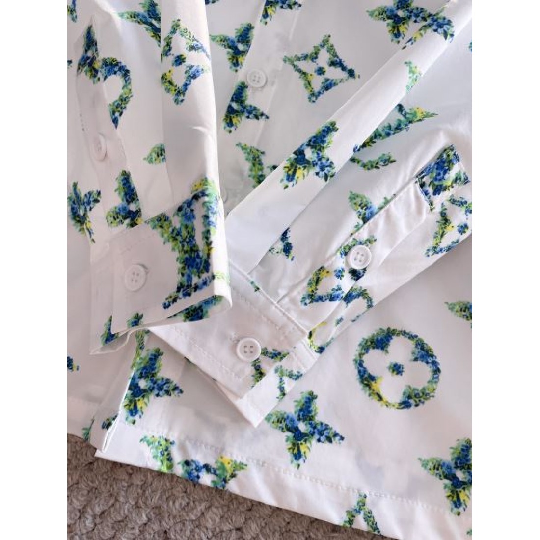 都会的デザイン 上質 LOUIS VUITTON ルイヴィトン コピー 長袖シャツ 軽やか 上品