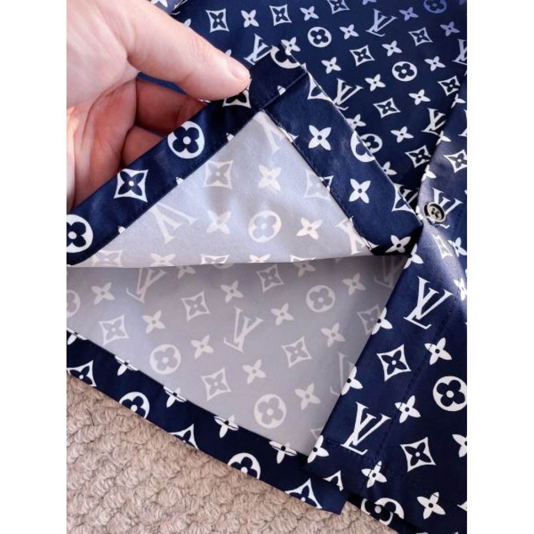  人気定番 洗練スタイル LOUIS VUITTON ルイヴィトン コピー 長袖シャツ 快適素材 高級感