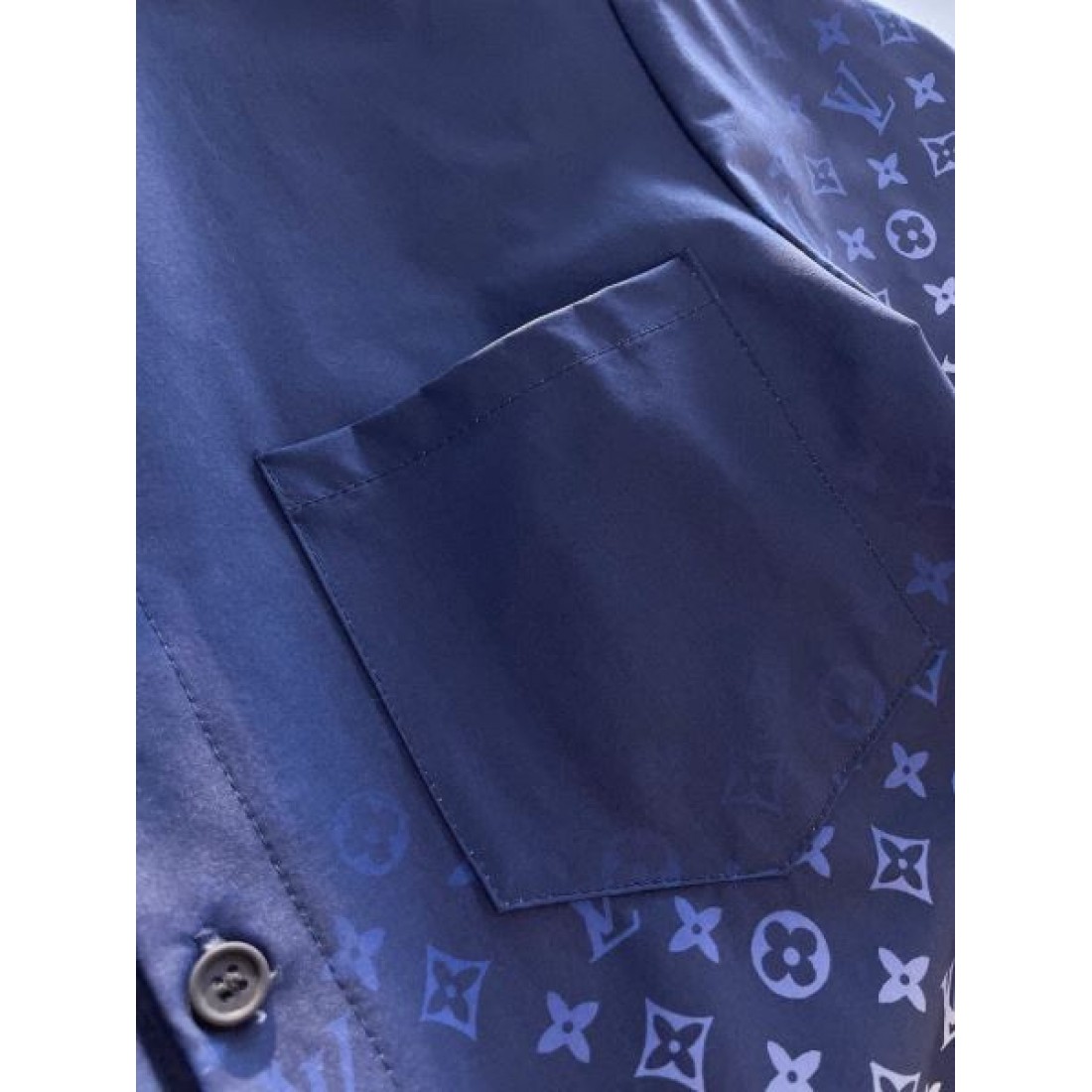  人気定番 洗練スタイル LOUIS VUITTON ルイヴィトン コピー 長袖シャツ 快適素材 高級感