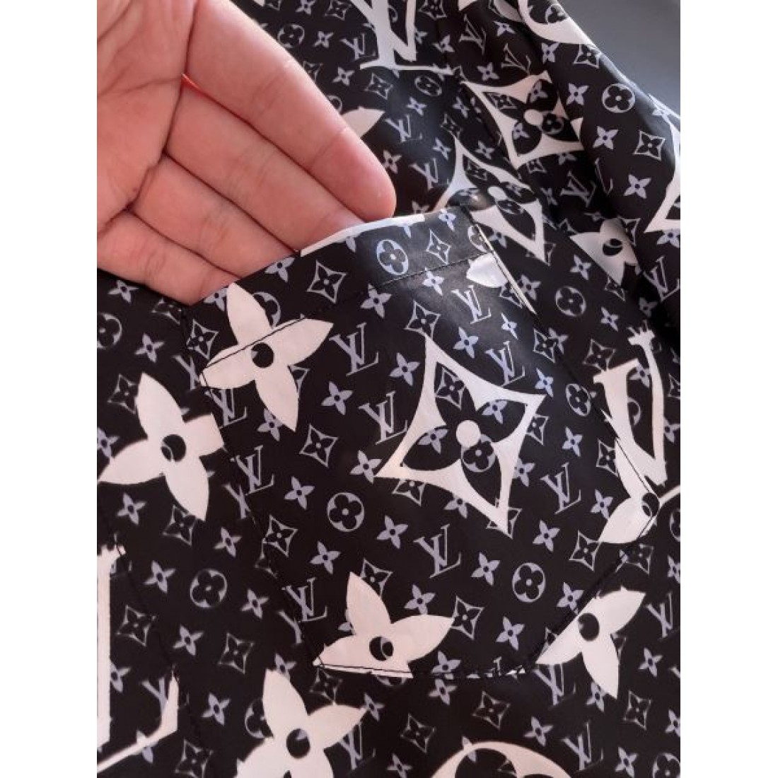 高品質 シンプル上品 LOUIS VUITTON ルイヴィトン コピー 長袖シャツ 着回し万能 人気