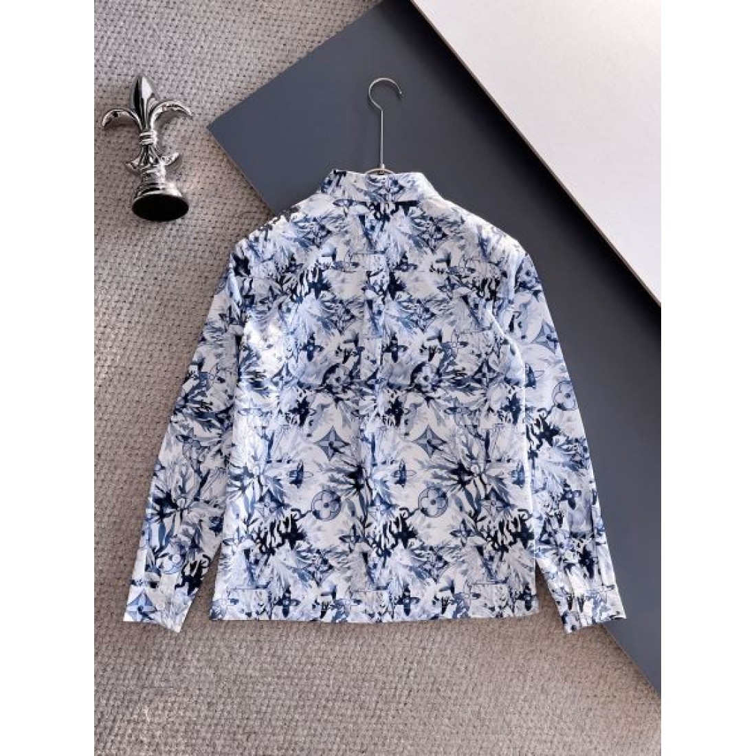  トレンド感 洗練デザイン LOUIS VUITTON ルイヴィトン コピー 長袖シャツ 大人向け 快適