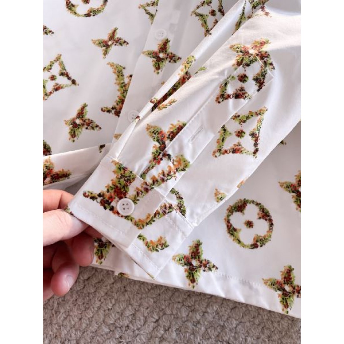 大人スタイル 落ち着き LOUIS VUITTON ルイヴィトン コピー 長袖シャツ 快適 人気