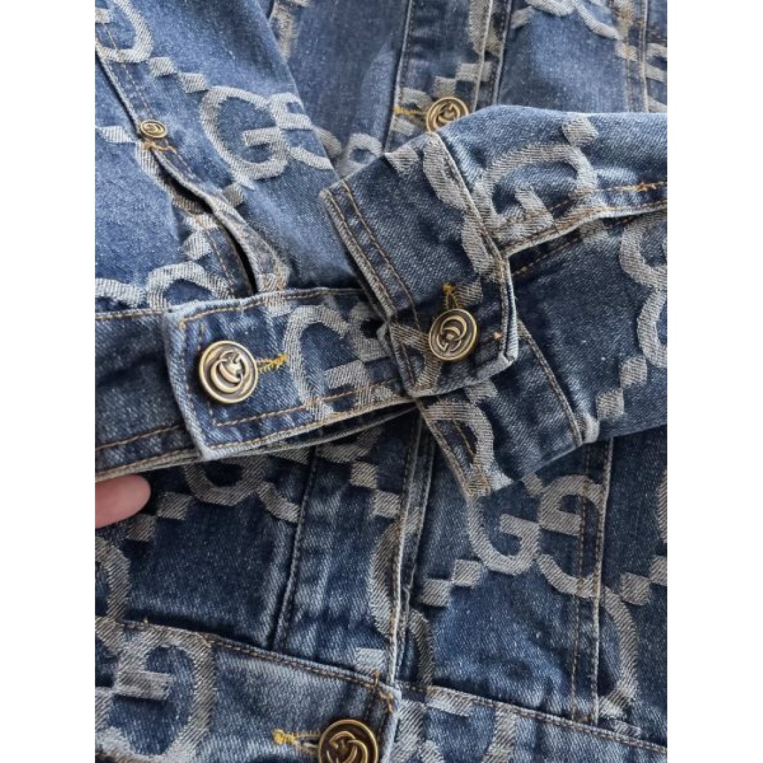  大人カジュアル 上質 GUCCI グッチ スーパーコピー ジャケット 落ち着き 高級感