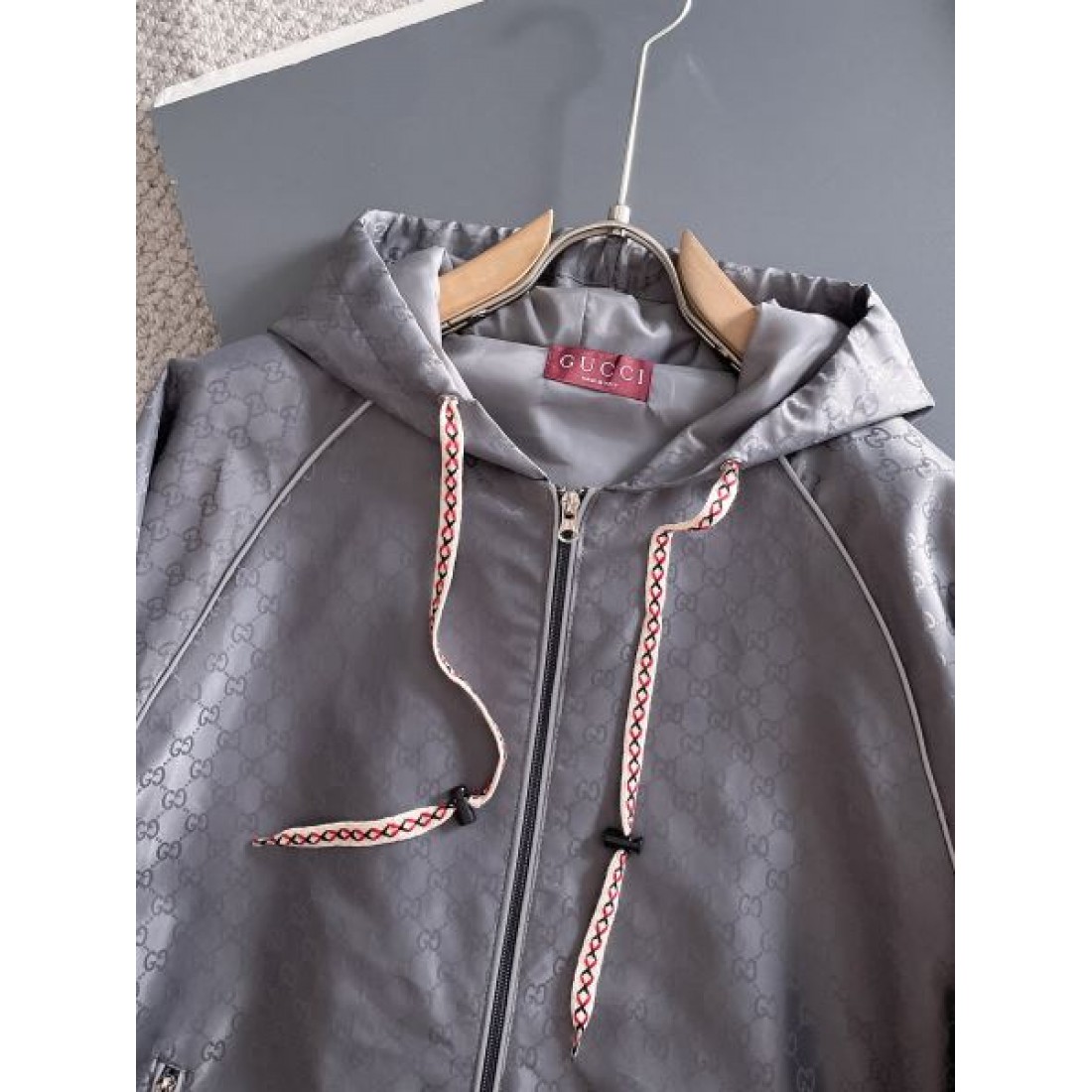  定番人気 スタイリッシュ GUCCI グッチ スーパーコピー ジャケット 高級感 おしゃれ