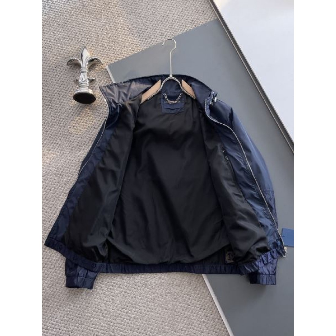  上品エレガント 高品質 LOUIS VUITTON ルイヴィトン スーパーコピー ジャケット 存在感 高見え