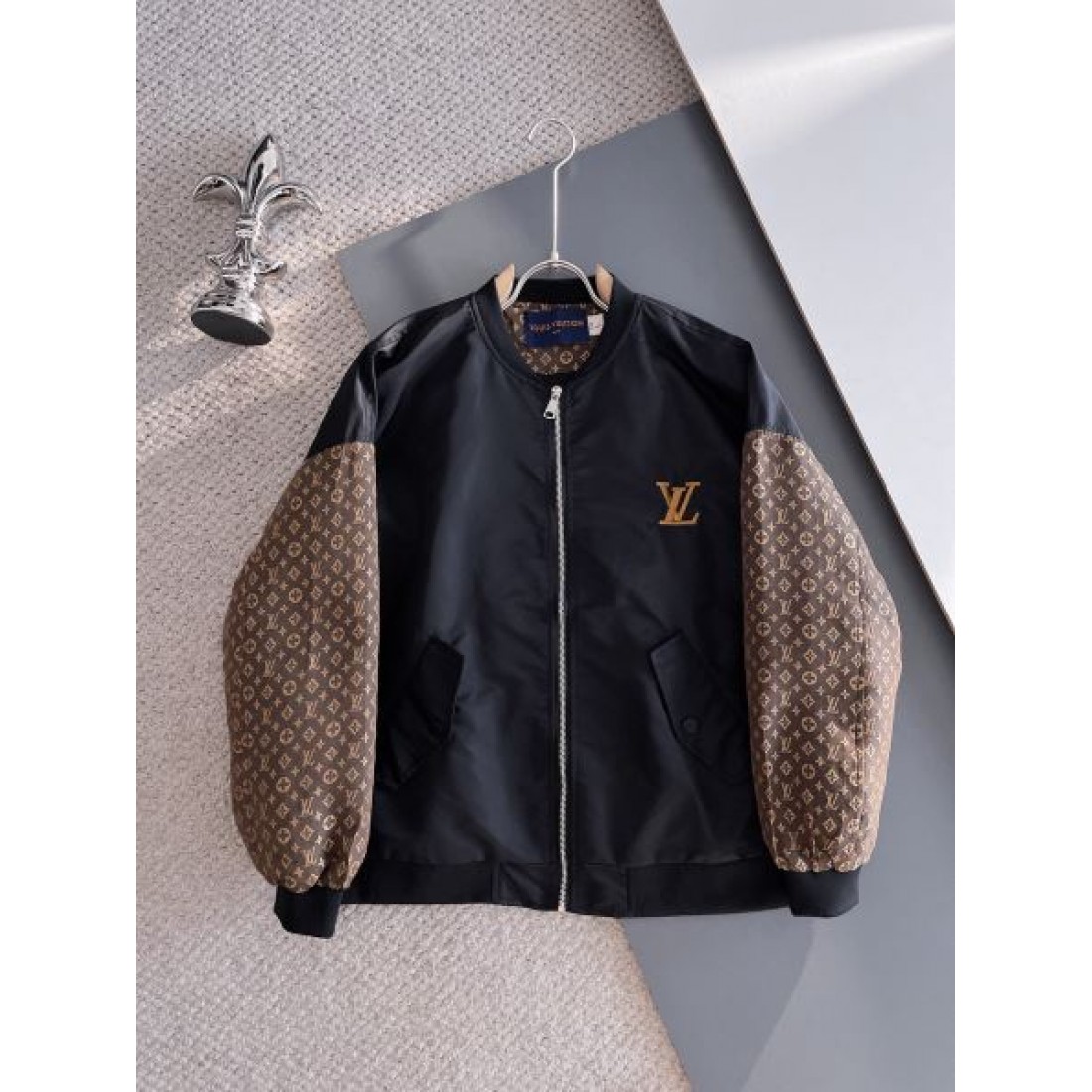 希少 個性的 LOUIS VUITTON ルイヴ...