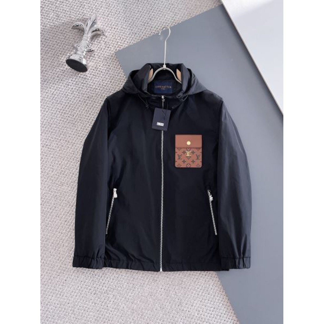 洗練 都会的 LOUIS VUITTON ルイヴ...