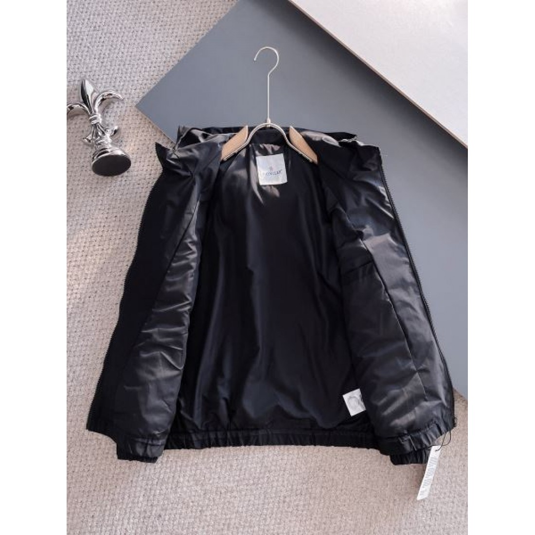 都会的 重厚 MONCLER モンクレール スーパーコピー ジャケット 存在感