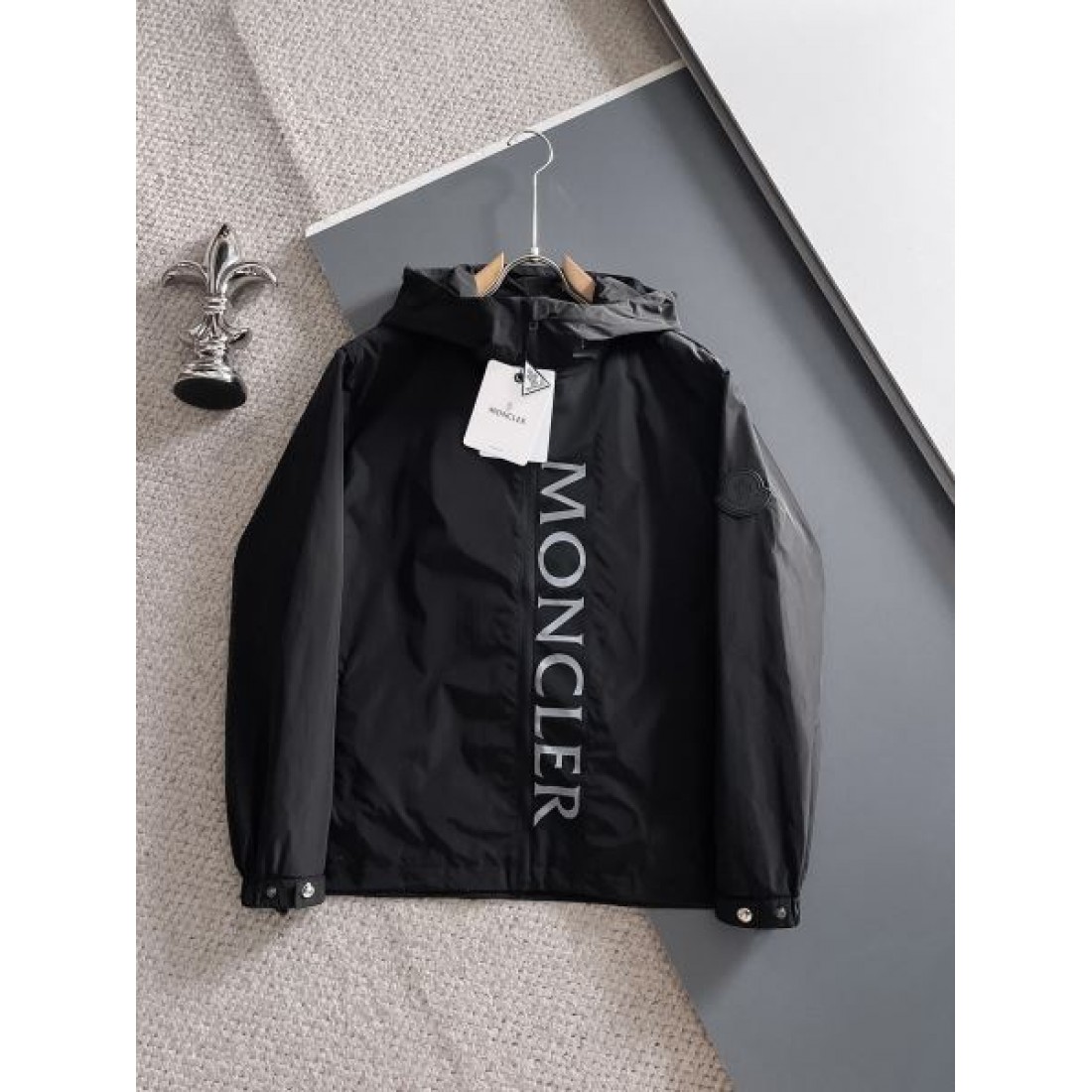 高級感 上質 MONCLER モンクレール スー...