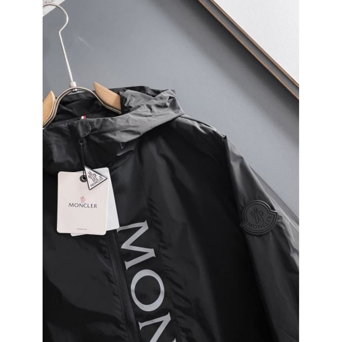 高級感 上質 MONCLER モンクレール スーパーコピー ジャケット 洗練